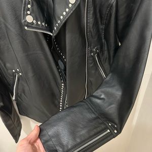 Philosophy leather jacket size XS only worn once, smoke free home.
